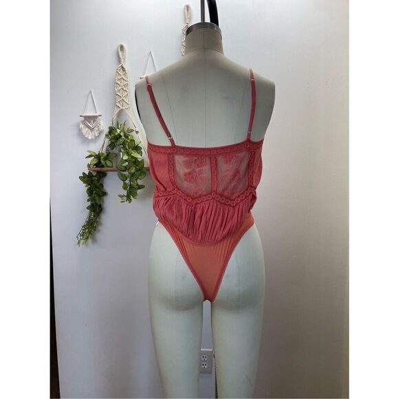 Free People Lace Bodysuit - Picture 2 of 2